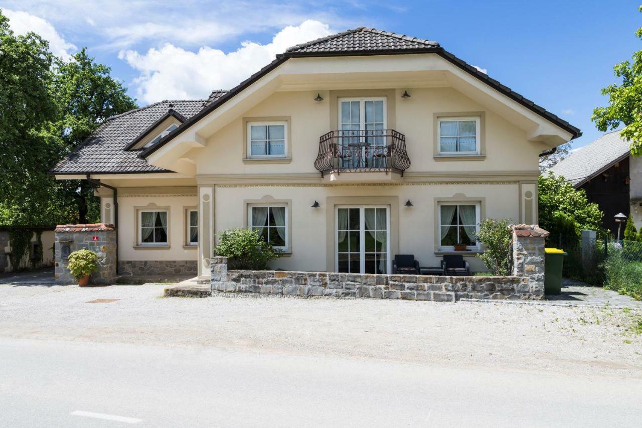Guesthouse&Apartments PRI STANI Zerovnica Extérieur photo