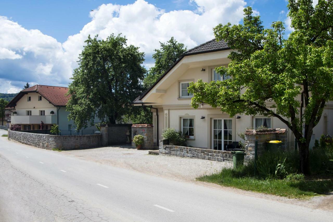Guesthouse&Apartments PRI STANI Zerovnica Extérieur photo